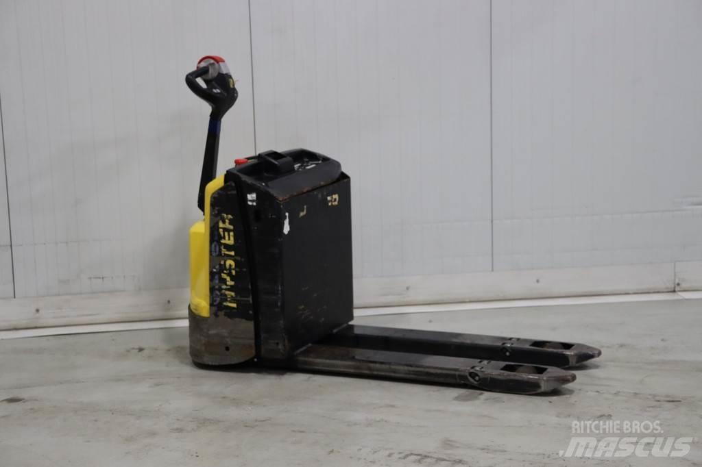 Hyster P1.6 معدات الرفع منخفض المستوى