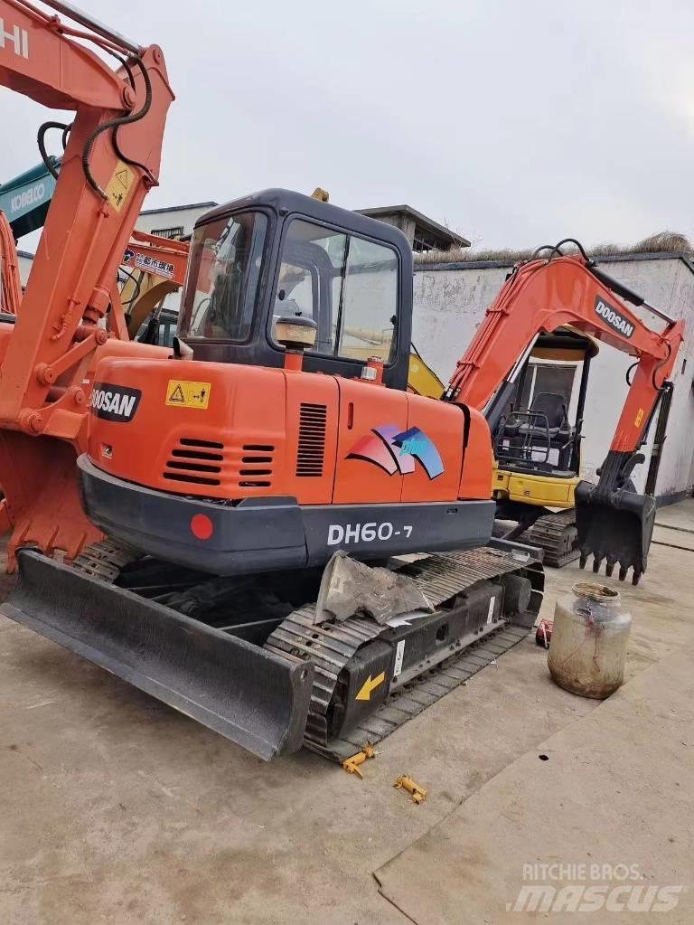 Doosan DH 60-7 حفارات صغيرة أقل من 7 طن (حفارات صغيرة)