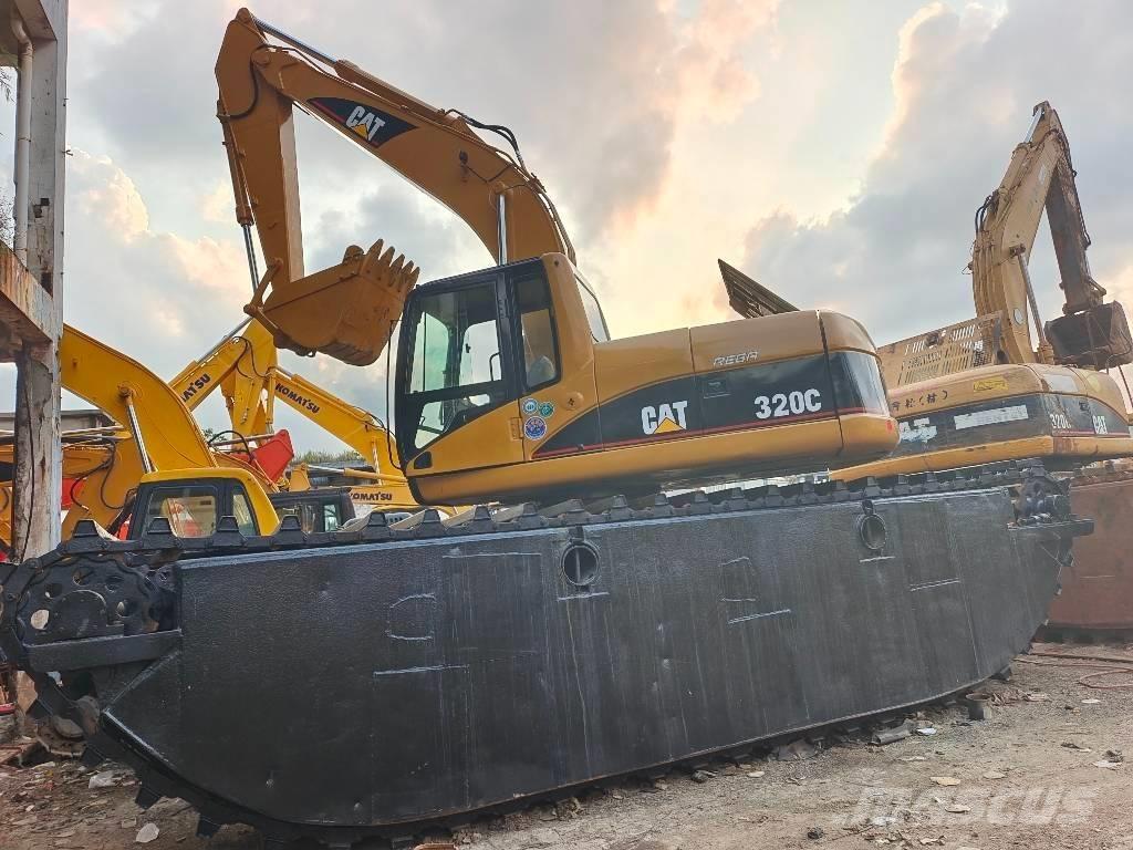 CAT 320 C الحفارات البرمائية