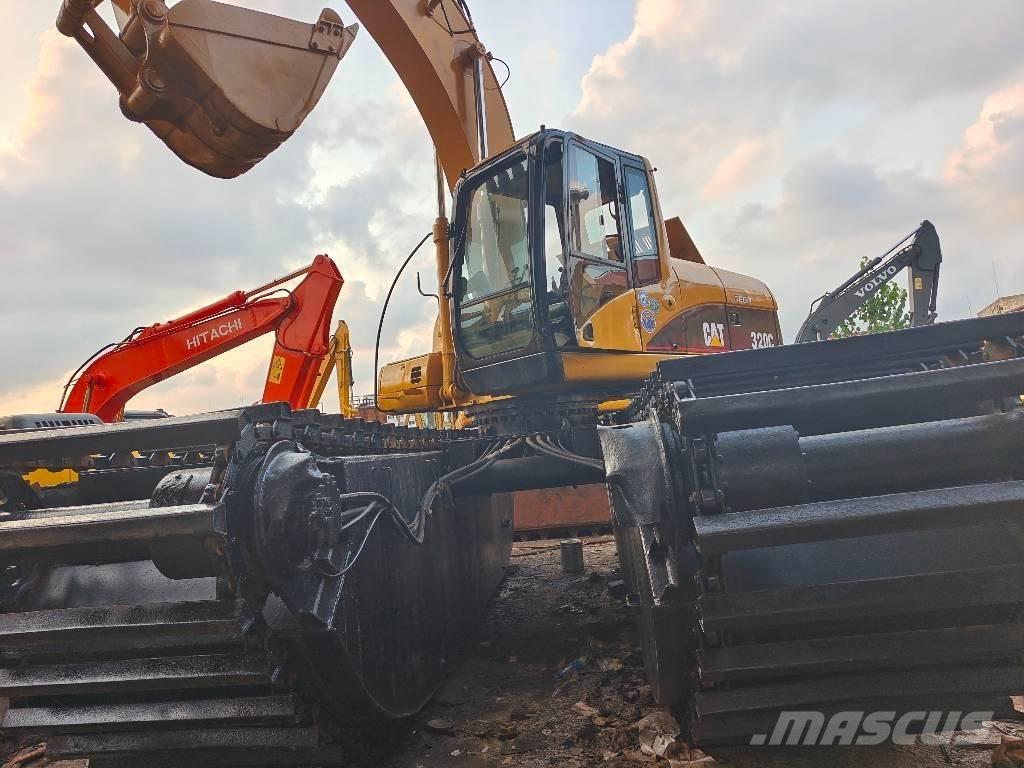 CAT 320 C الحفارات البرمائية