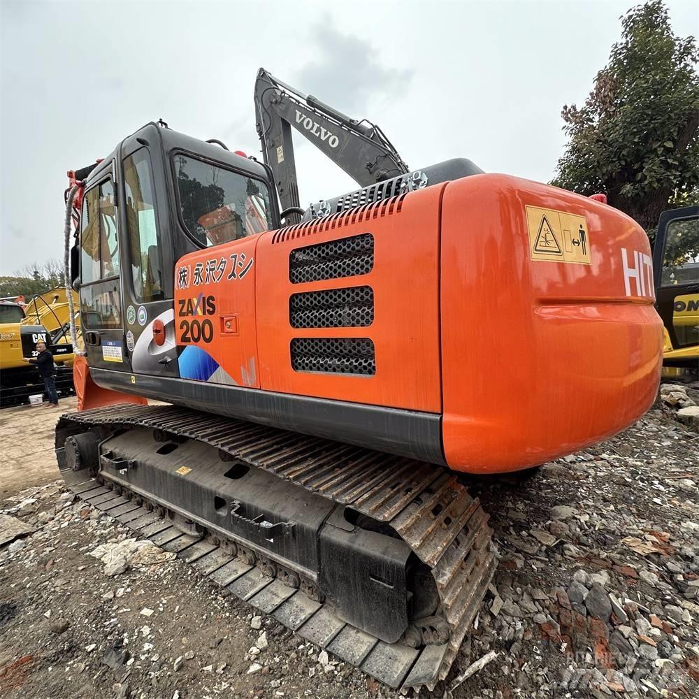 Hitachi ZX 200-3 G حفارات زحافة