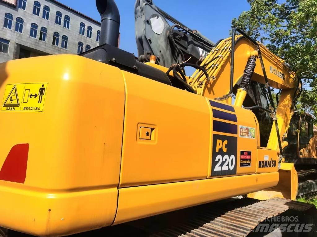 Komatsu PC 220-7 حفارات زحافة