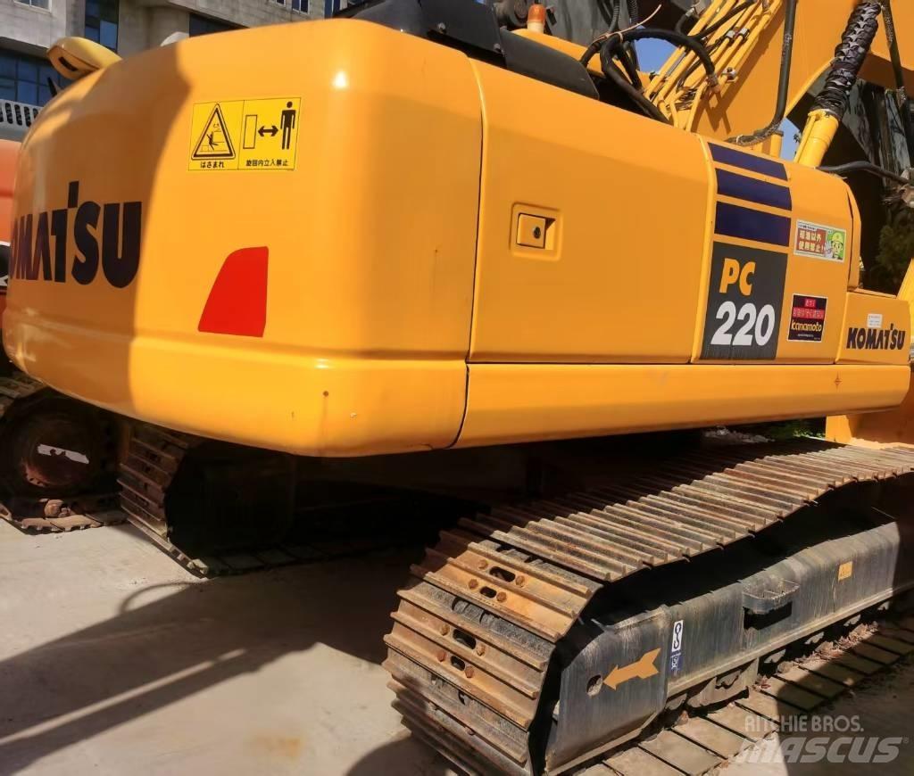 Komatsu PC 220-7 حفارات زحافة