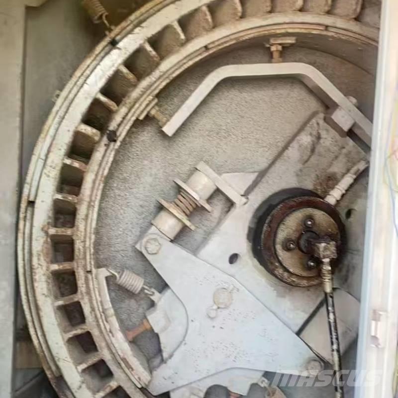 Kobelco 7150 رافعات مجنزرة