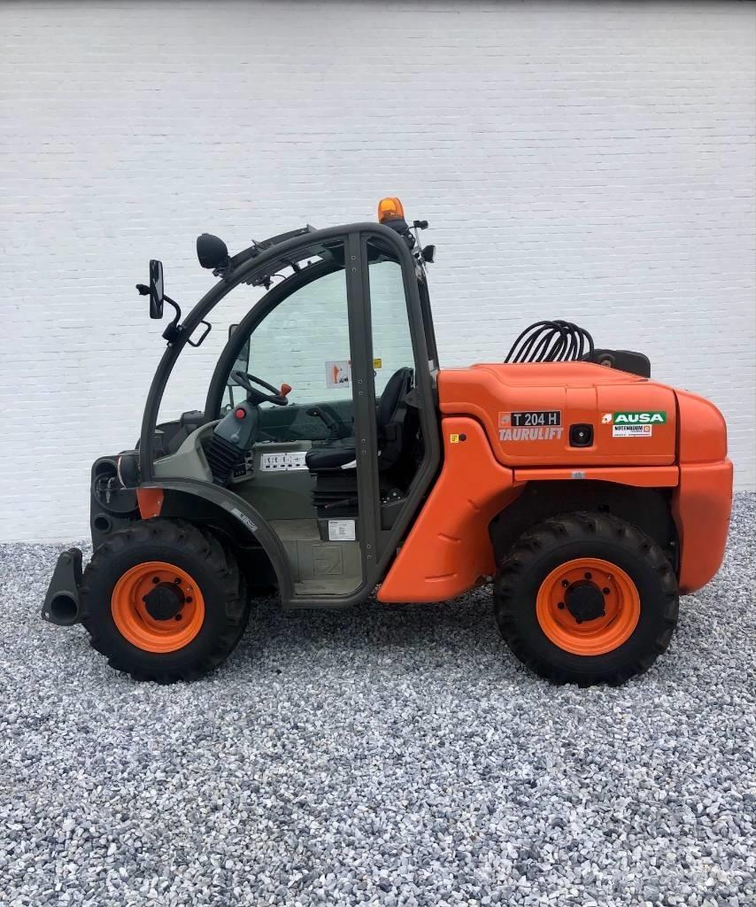 Ausa T 204 H مناولات متداخلة