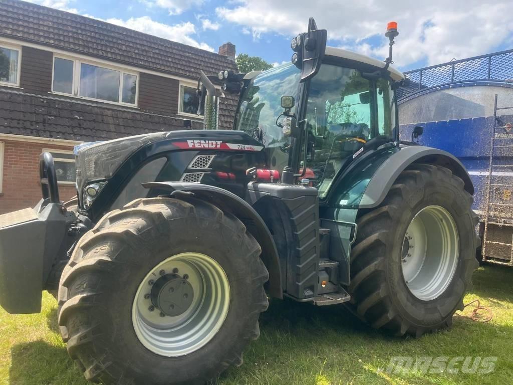 Fendt 724 Profi Plus الجرارات