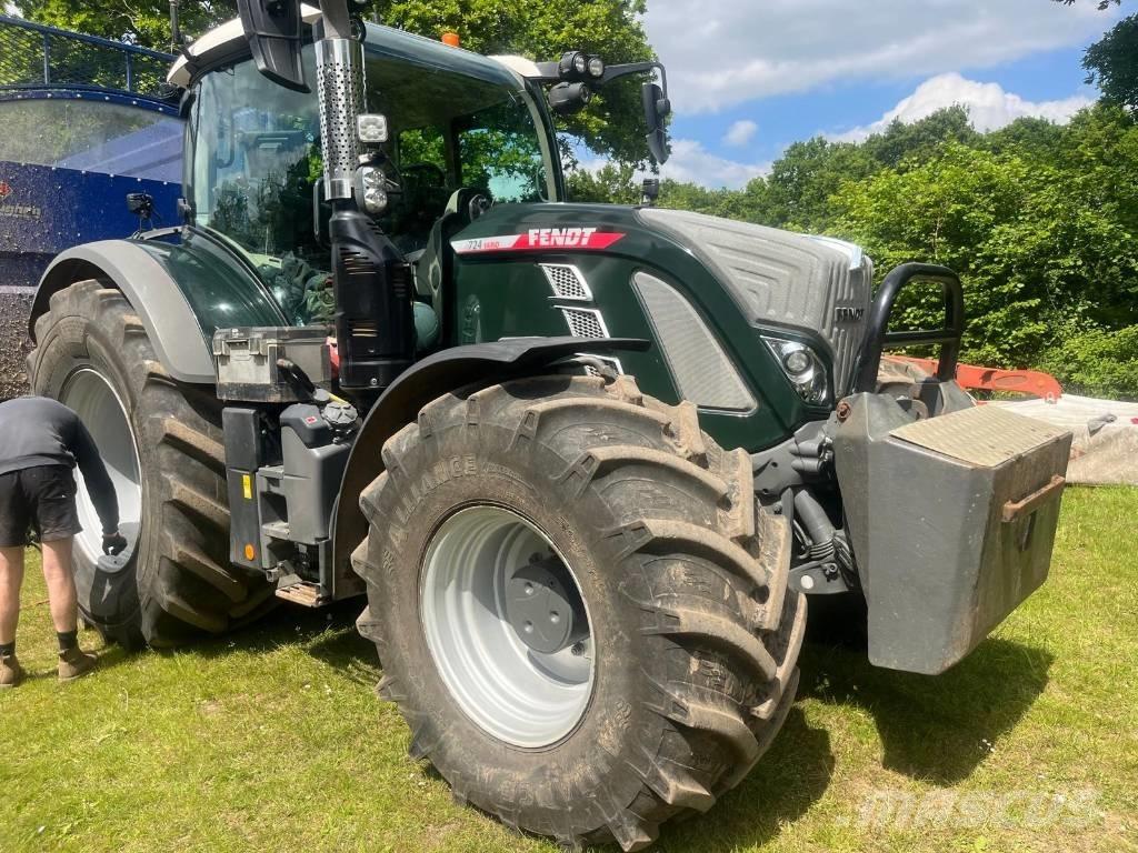 Fendt 724 Profi Plus الجرارات