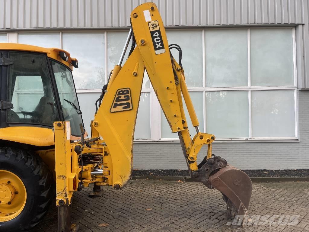 JCB 4 CX    2005 لوادر ذات جرافات عكسية