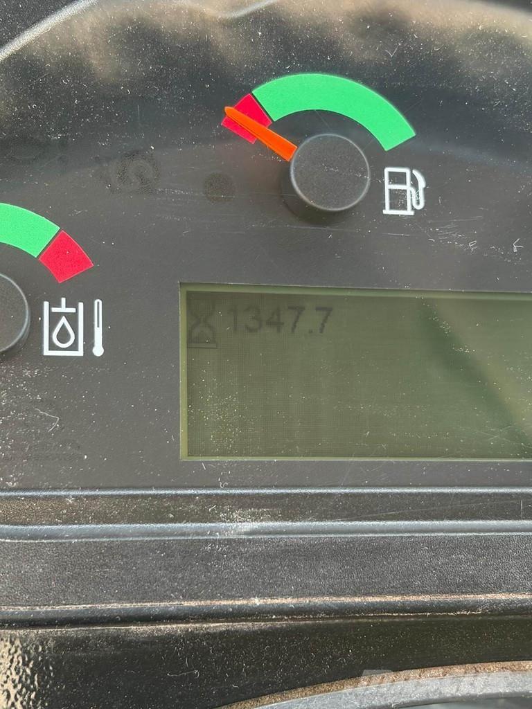 CAT 914 لوادر بعجل