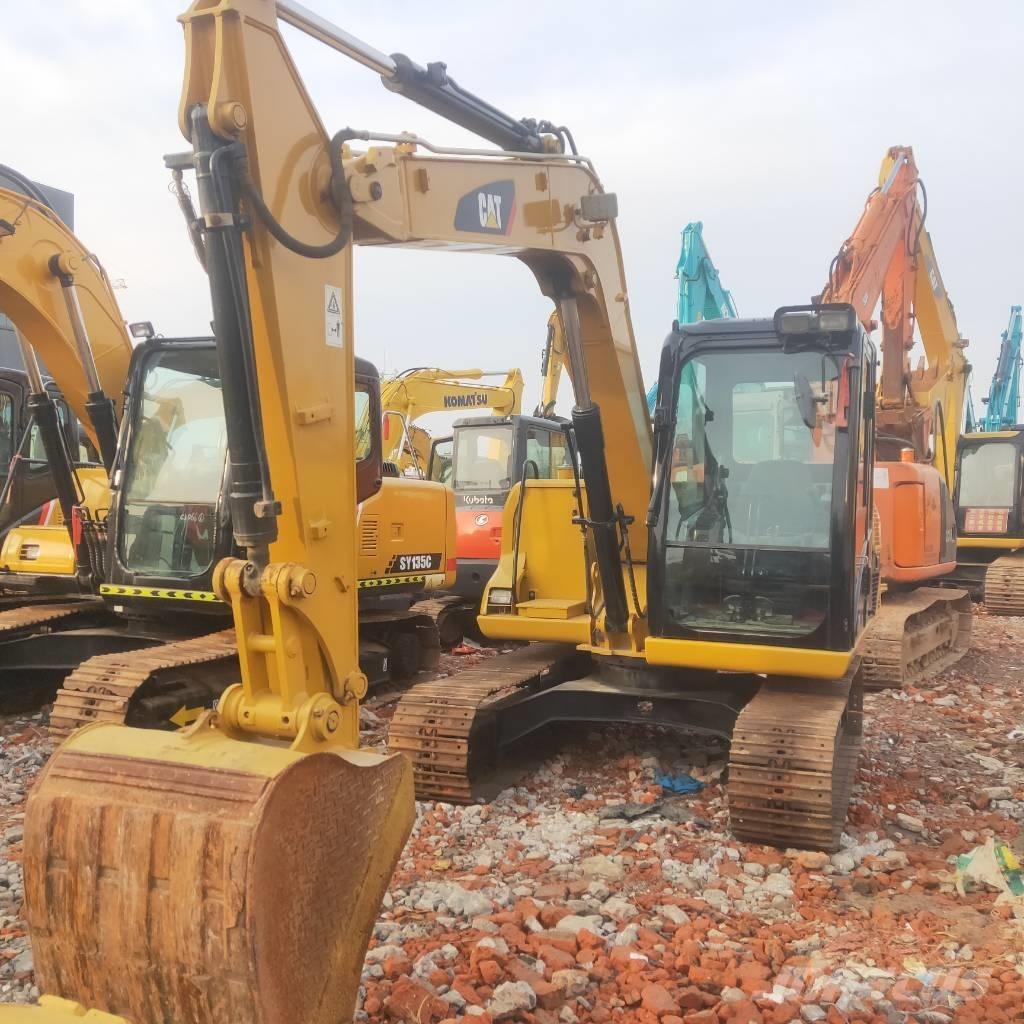 CAT 307 D حفارات زحافة