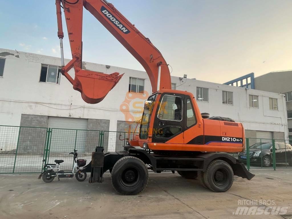 Doosan DH210W-7 حفارات بعجل