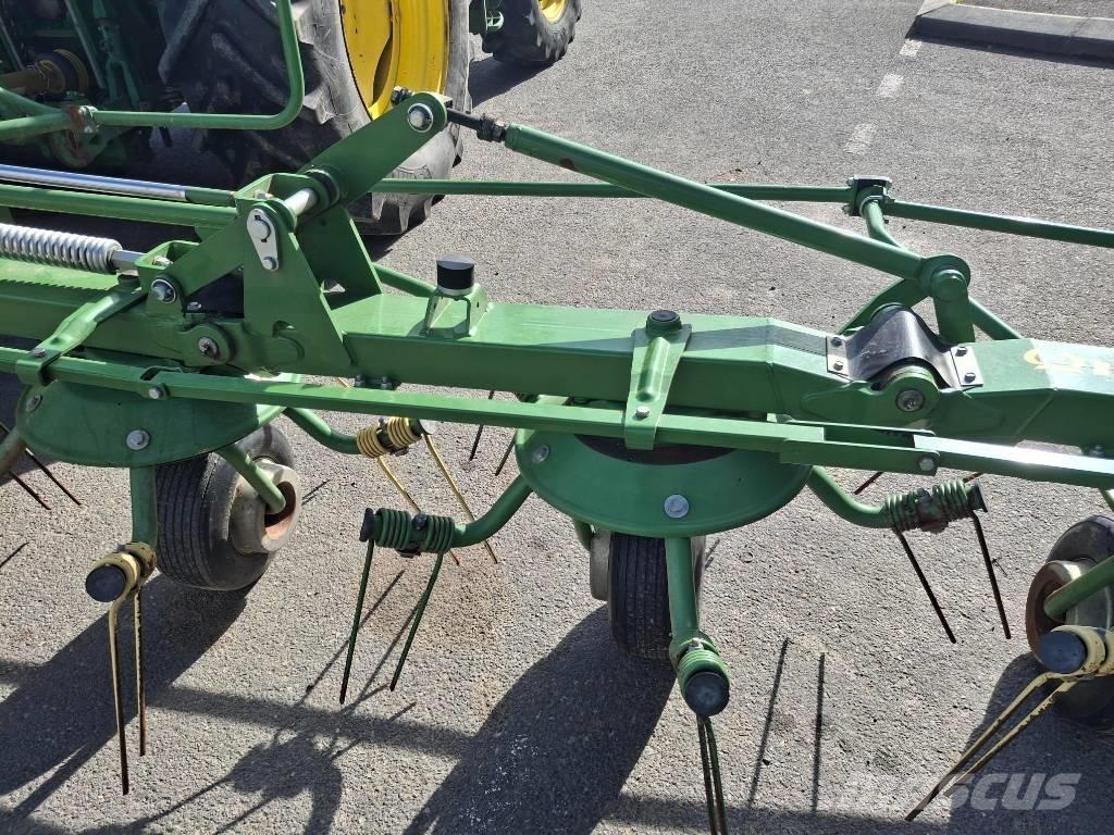 Krone KW 7.92/8 مكابس وميبسات التبن