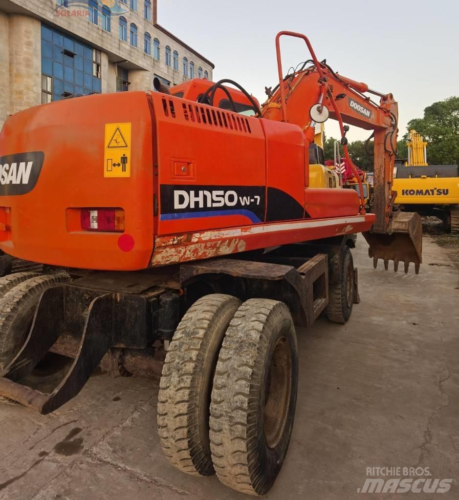 Doosan 150 W-7 حفارات بعجل