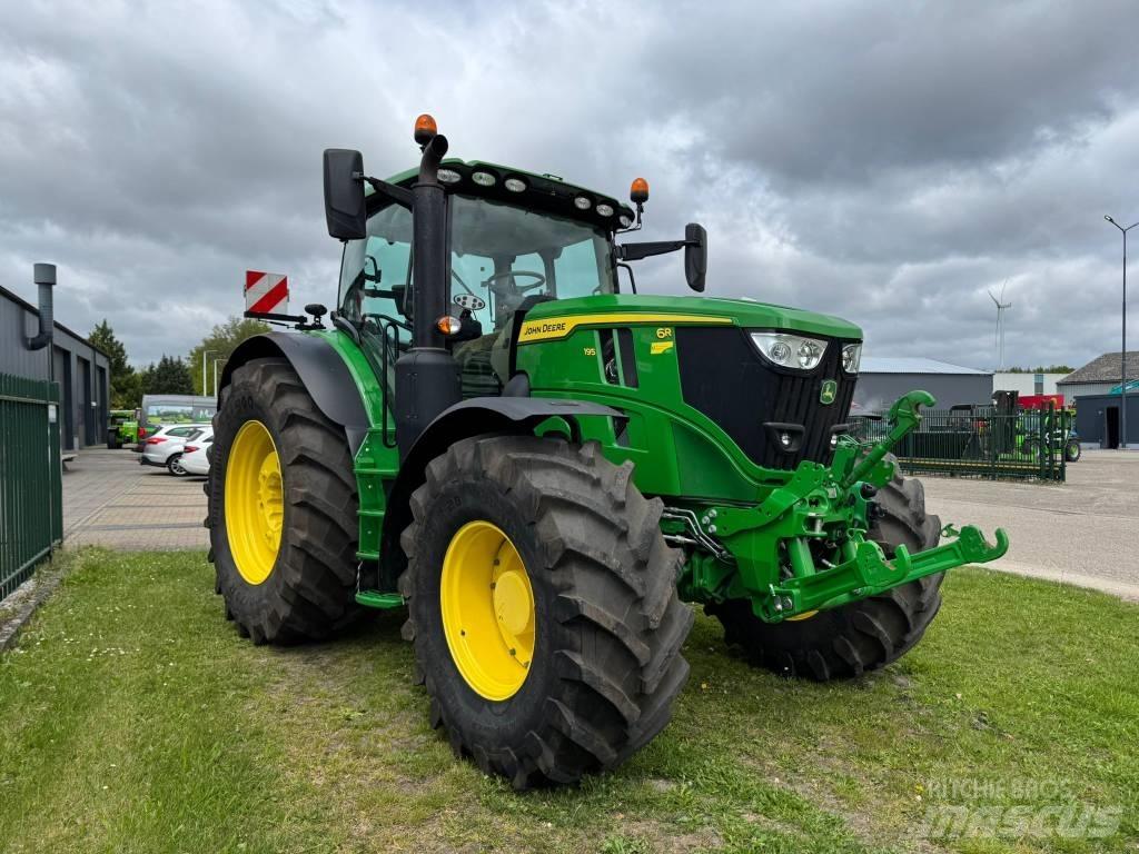 John Deere 6R 195 الجرارات