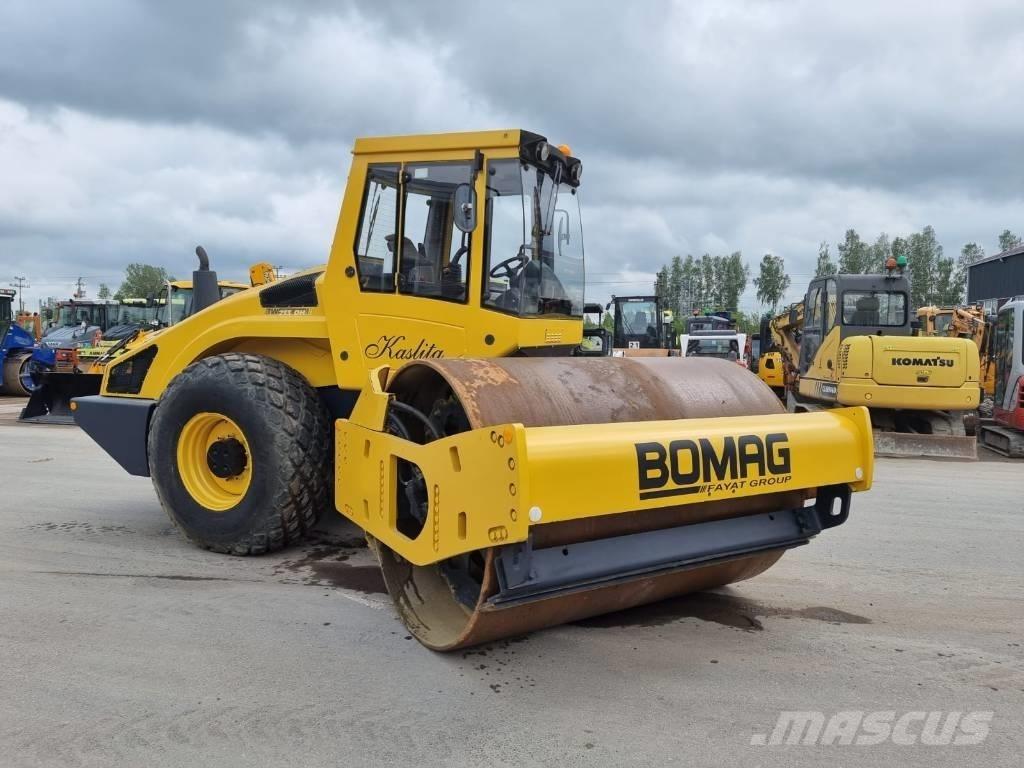 Bomag BW 213 D H-4 مداحل أحادية الأسطوانة