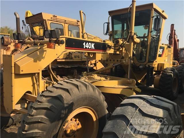 CAT 140K معدات تمهيد الطرق