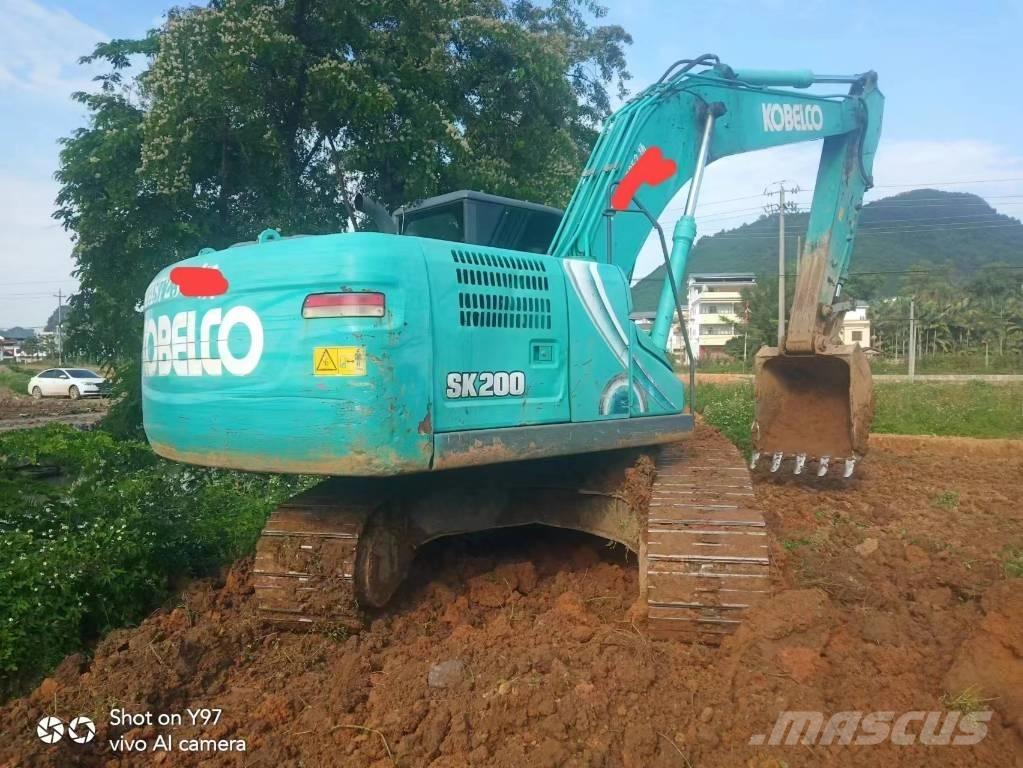 Kobelco SK200-10 حفارات زحافة