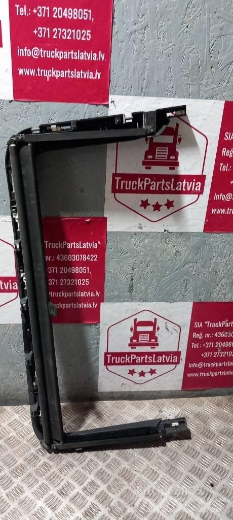 Scania R 440    2051939 كابينة والداخلية