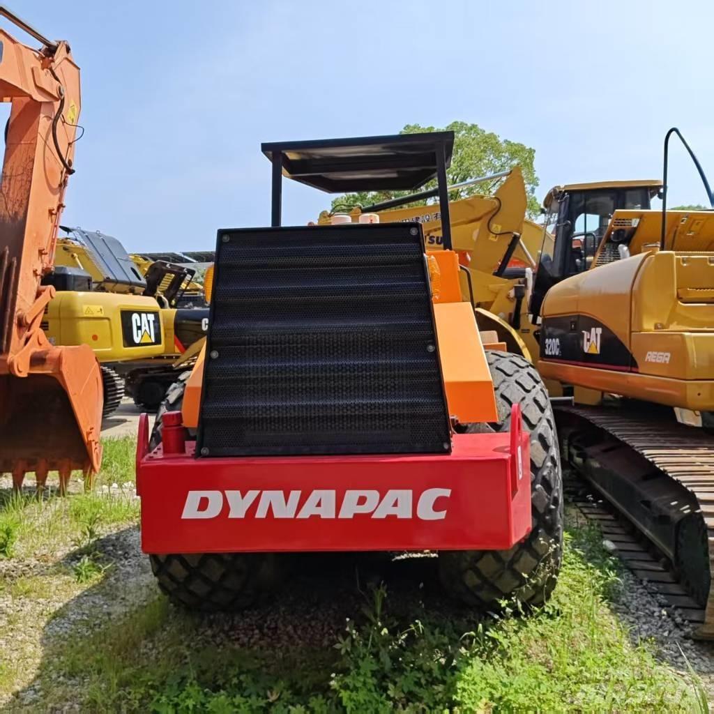 Dynapac CA 251 D مداحل أحادية الأسطوانة