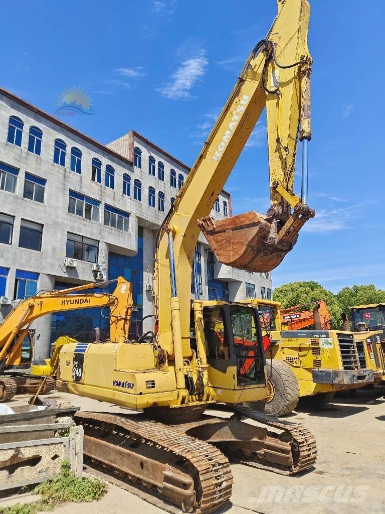 Komatsu PC 240 LC-7 حفارات زحافة