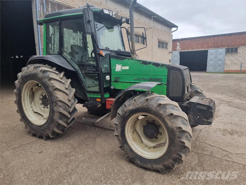 Valtra Valmet 900 الجرارات