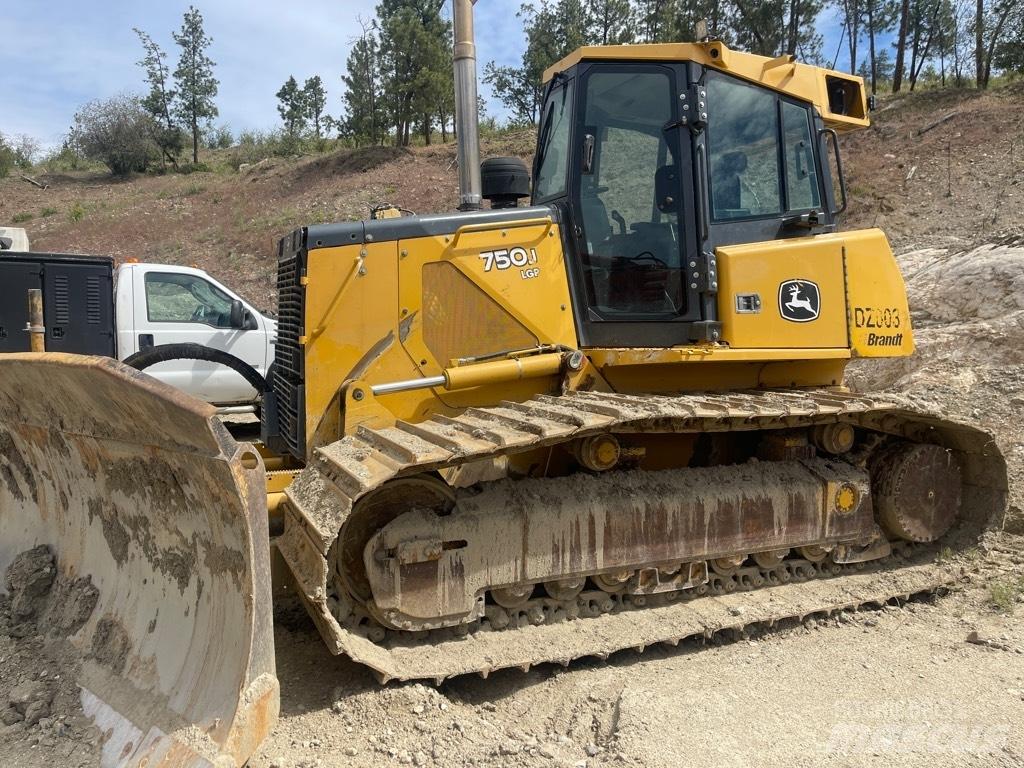 DEERE 750J بلدوزرات مجنزرة