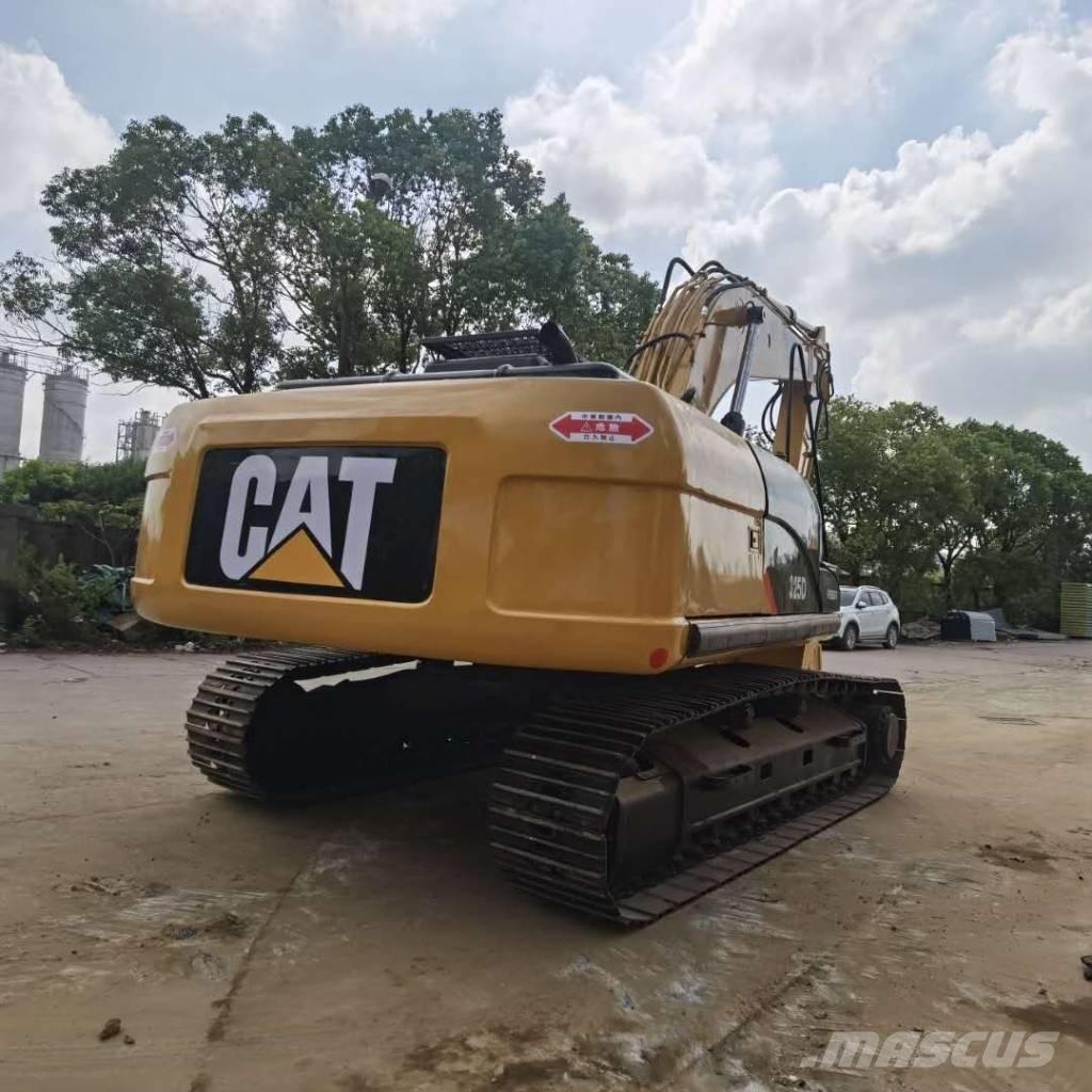 CAT 325 D L حفارات زحافة