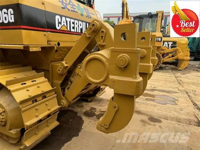 CAT D 6 G بلدوزرات مجنزرة