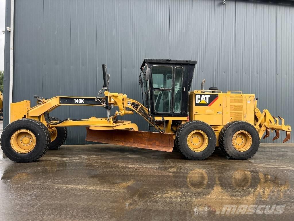 CAT 140K معدات تمهيد الطرق