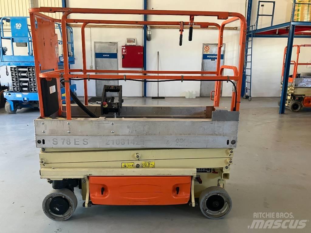 JLG 1930 ES رافعات مقصية الشكل