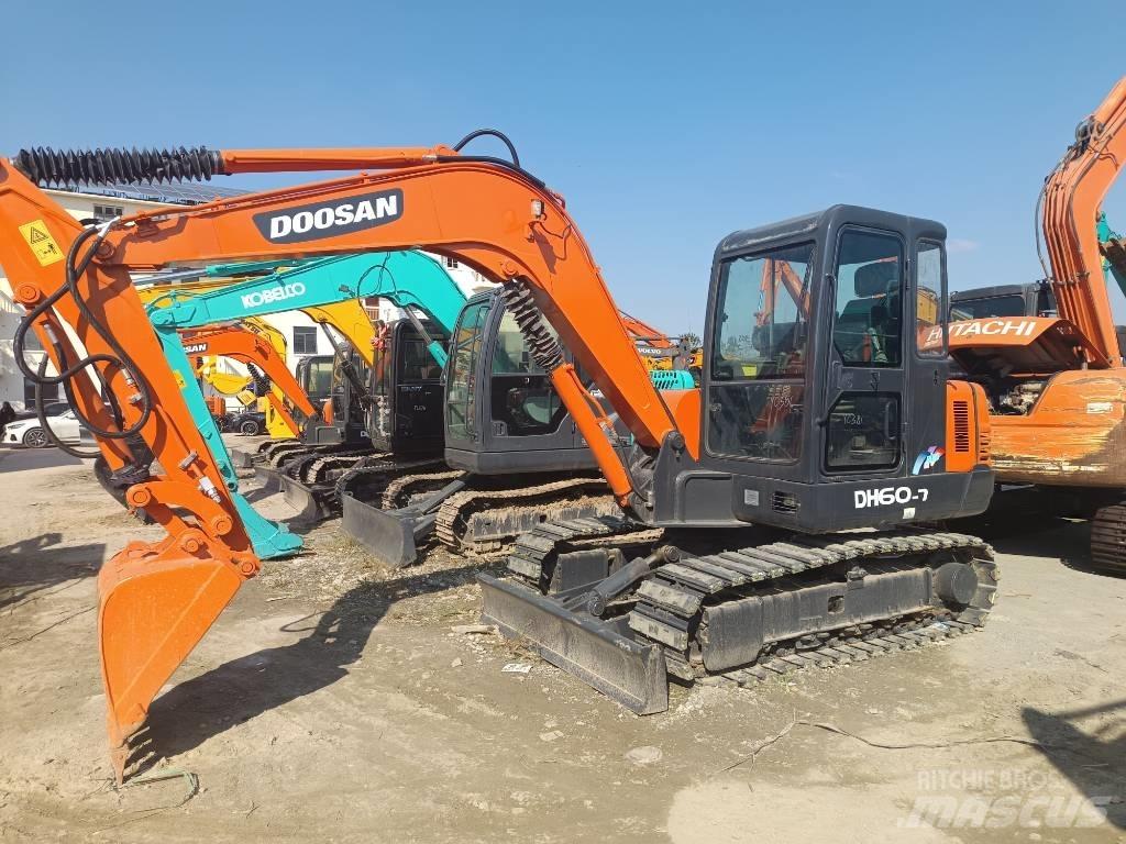Doosan DH60-7 حفارات صغيرة أقل من 7 طن (حفارات صغيرة)