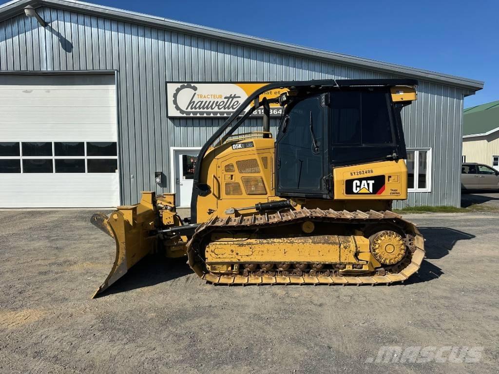 CAT D 5 K 2 LGP بلدوزرات مجنزرة