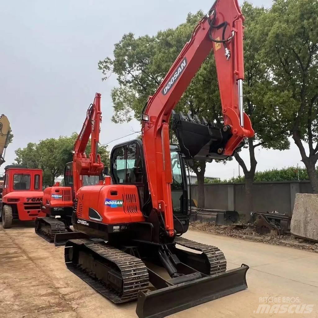Doosan DX 60-9C حفارات صغيرة أقل من 7 طن (حفارات صغيرة)
