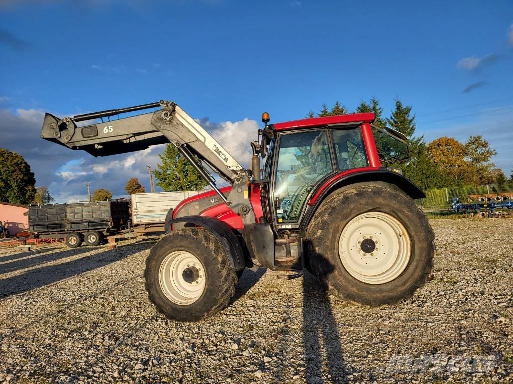 Valtra N 141 LS الجرارات