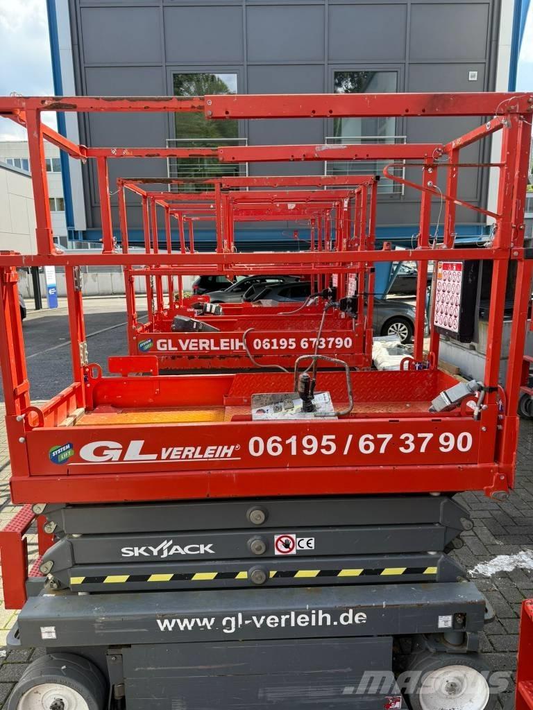 SkyJack SJ 3219 رافعات مقصية الشكل
