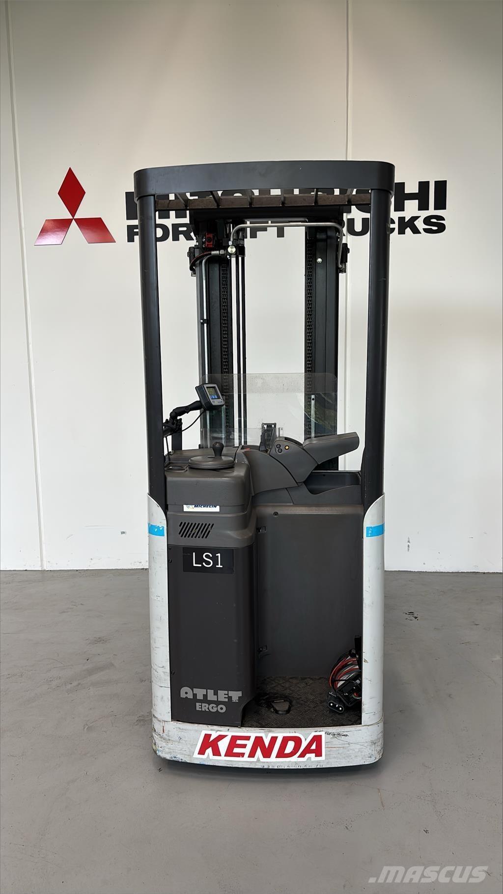 Atlet A160 شاحنات مناولة ذاتية الدفع