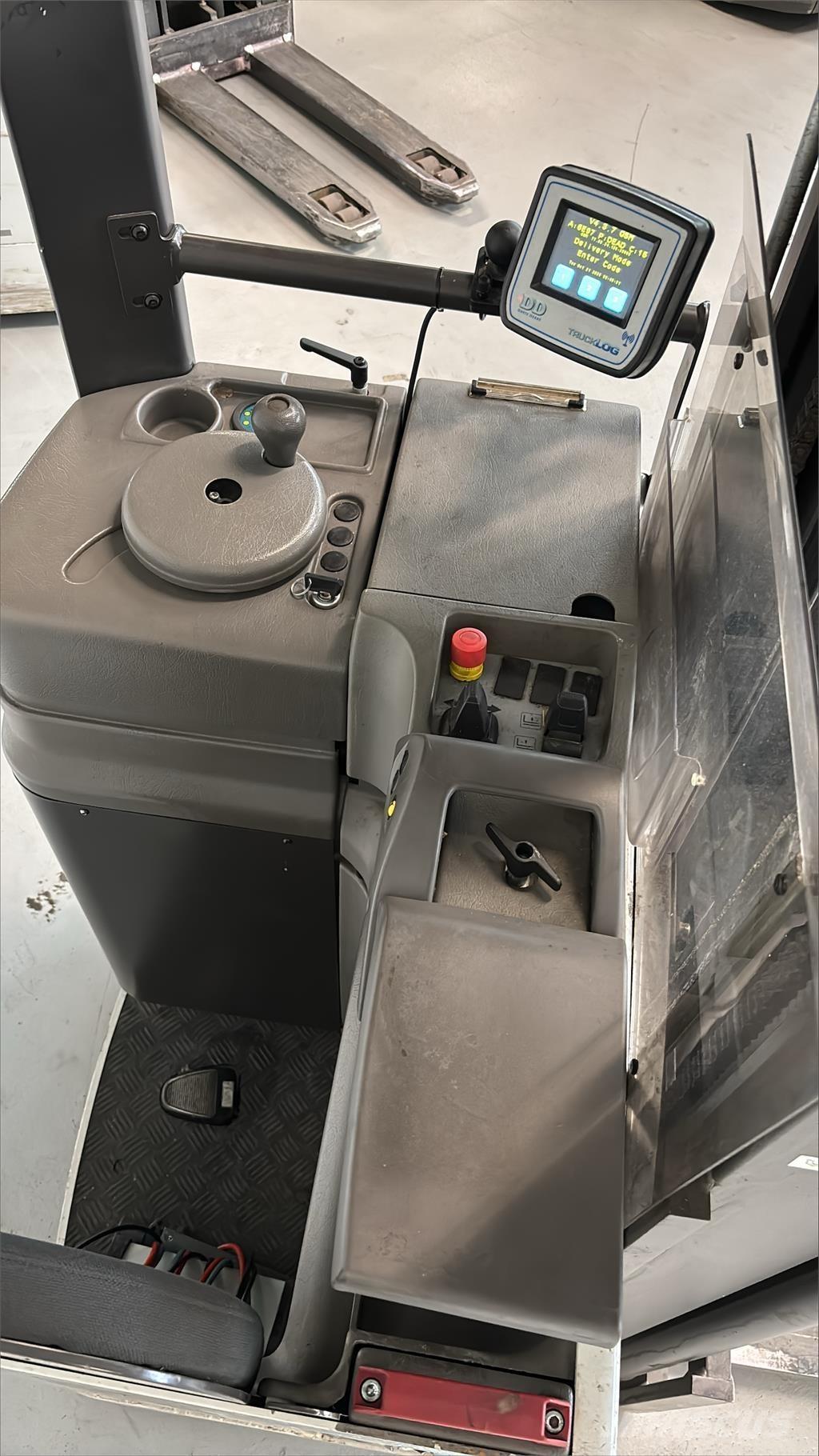 Atlet A160 شاحنات مناولة ذاتية الدفع