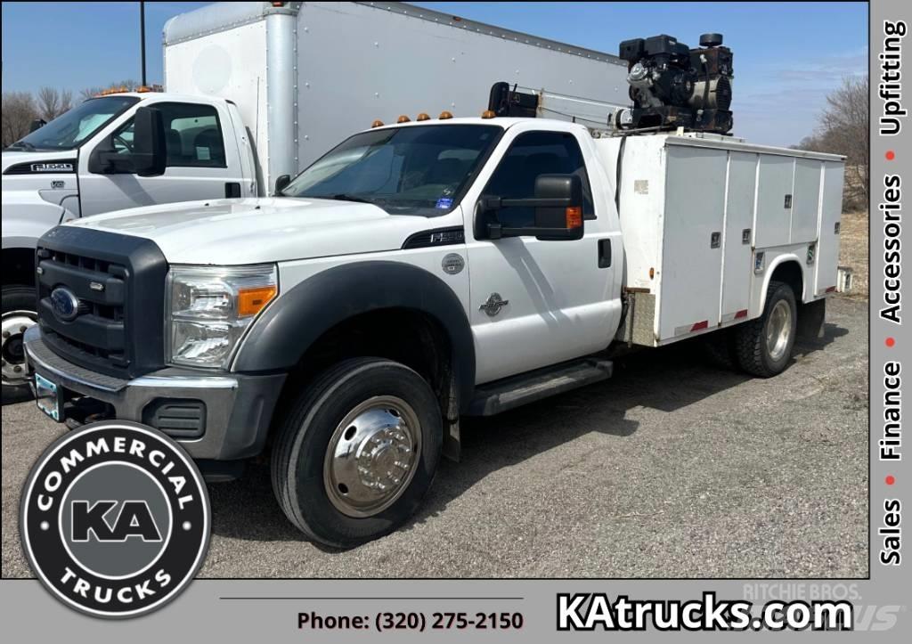 Ford F 550 XL SD رافعات مجنزرة