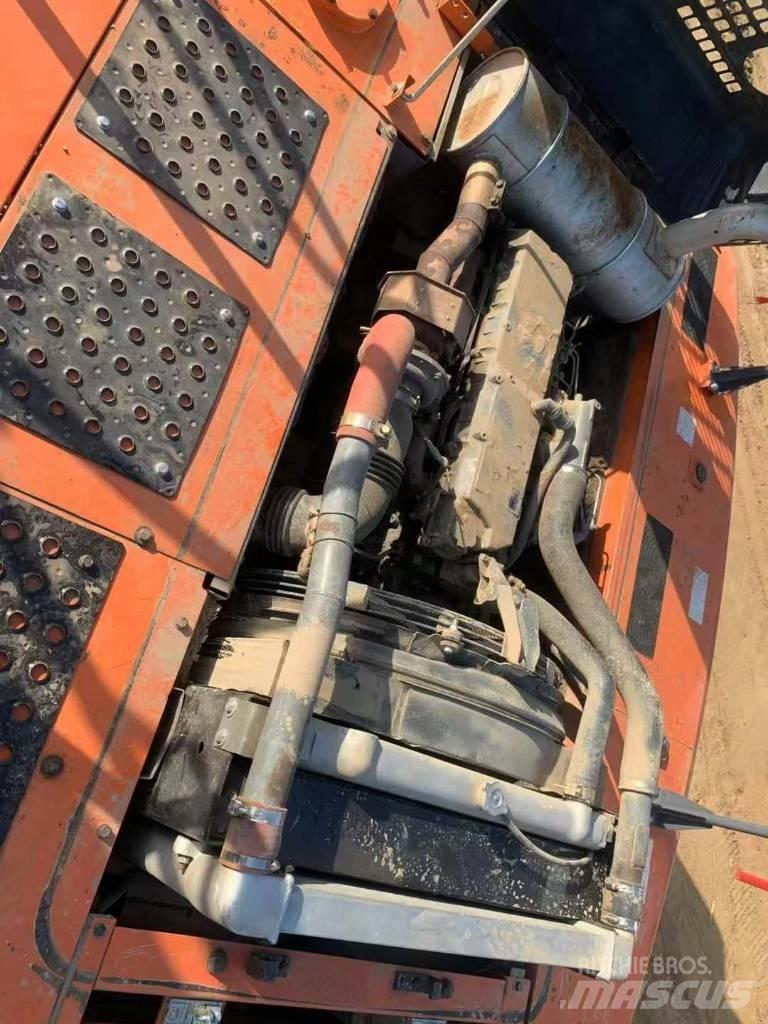 Hitachi zaxis330 حفارات زحافة