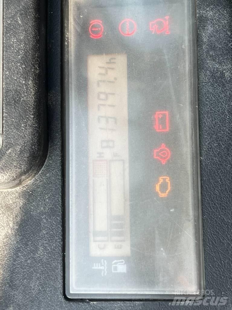 Toyota 52-8 FDF 30 شاحنات الديزل