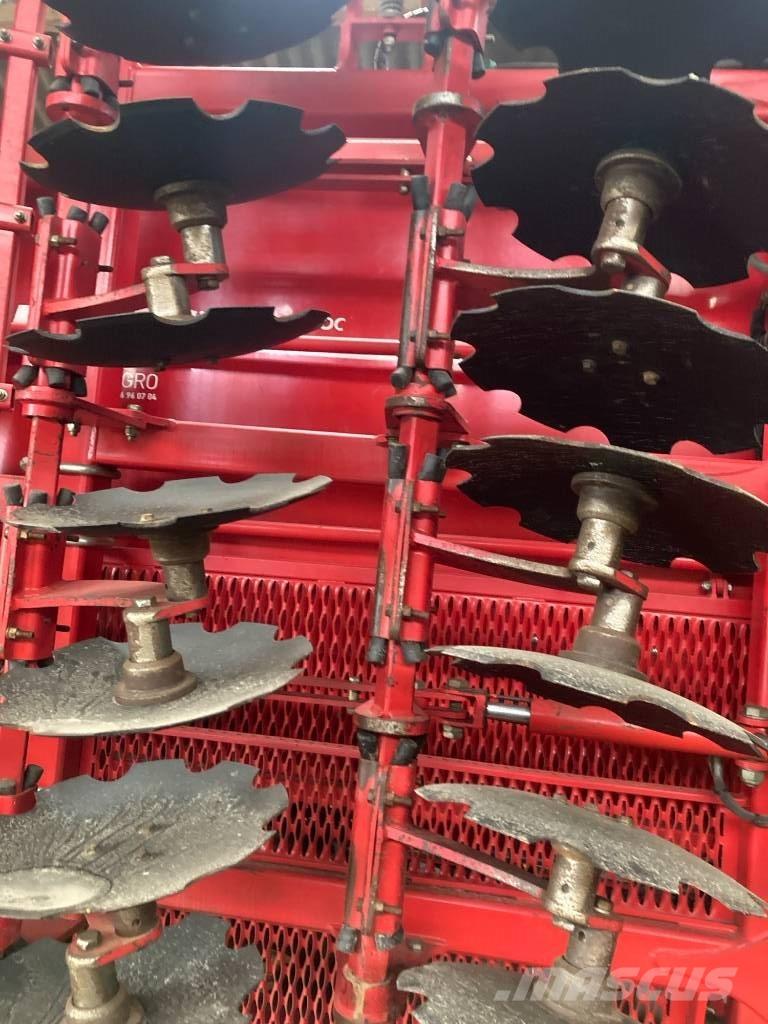 Horsch PRONTO 6DC مثاقيب مدمجة