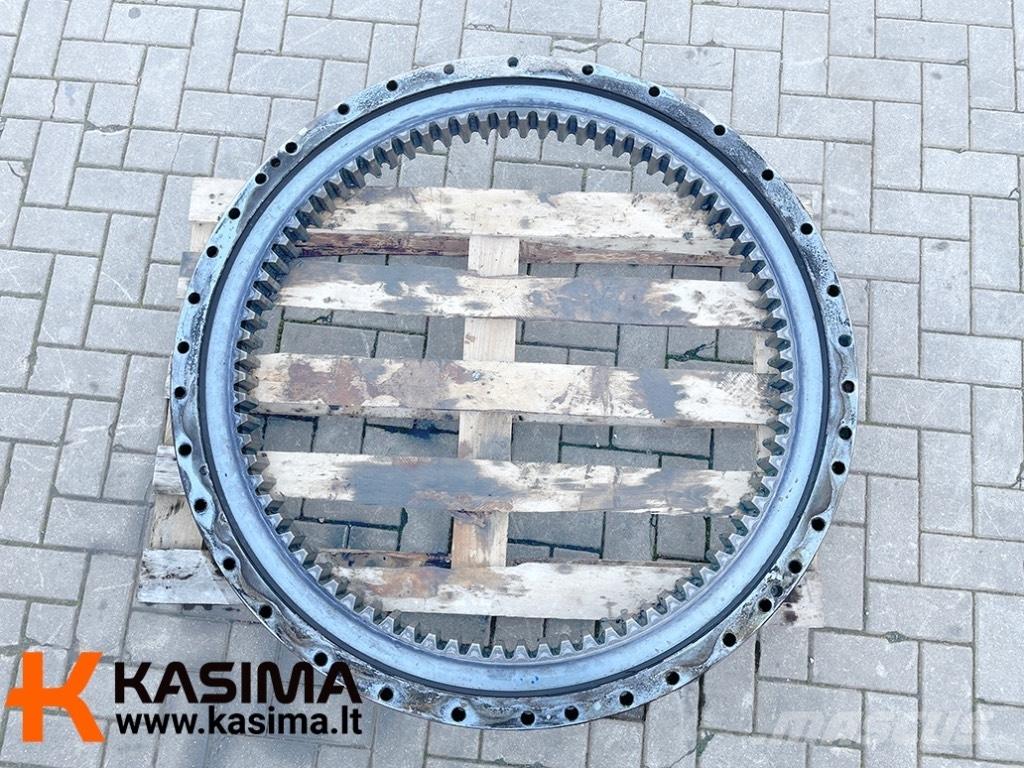Doosan Slewing ring المسارات والسلاسل والهيكل السفلي