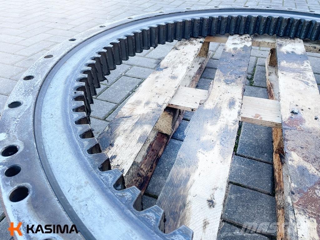Doosan Slewing ring المسارات والسلاسل والهيكل السفلي