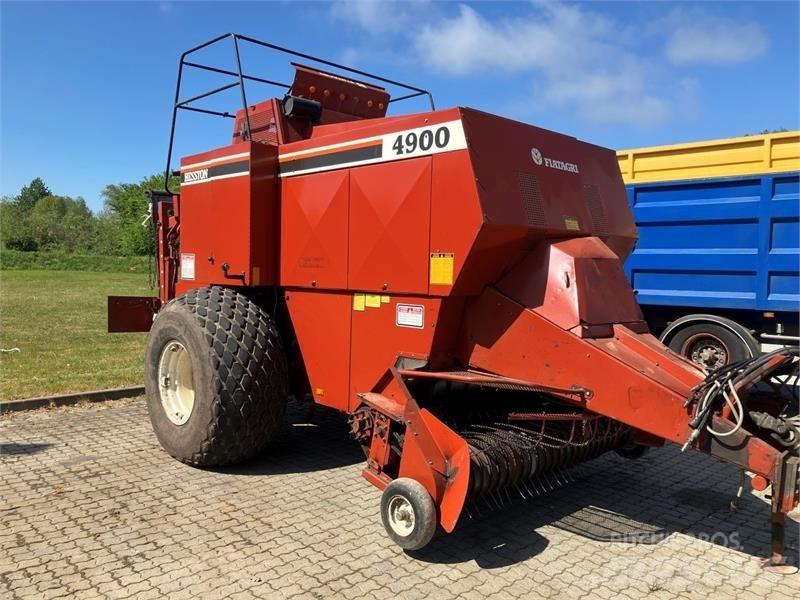Hesston 4900 محزمات مربعة