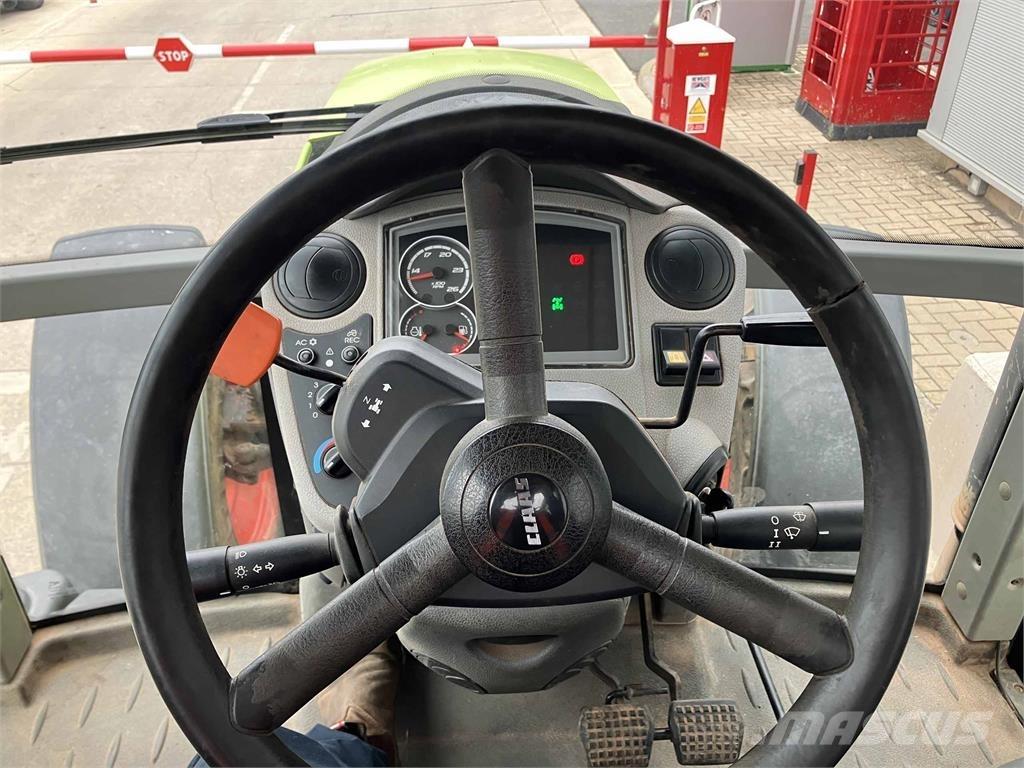 CLAAS Arion 620C الجرارات
