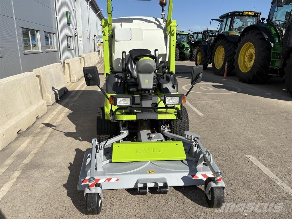 Grillo FD2200TS ركوب الحشائش