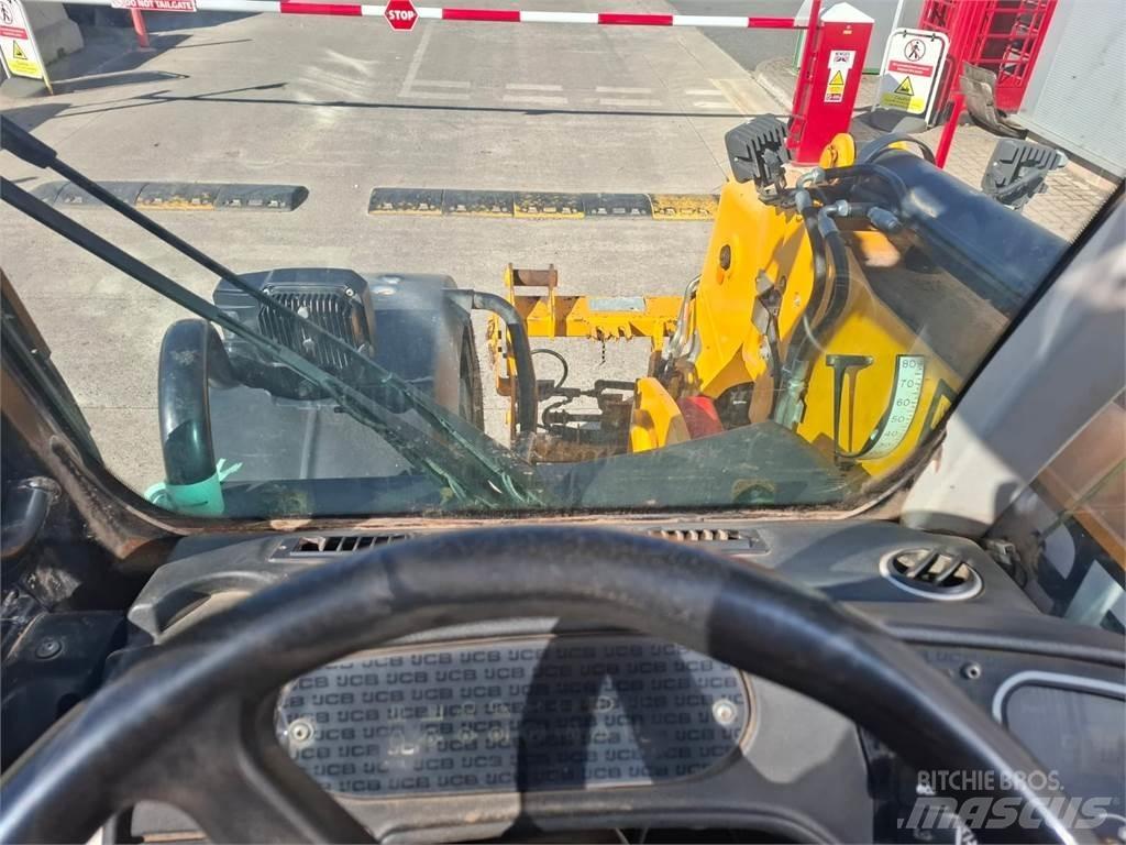 JCB 535-95 معدات مناولة لأغراض الزراعة