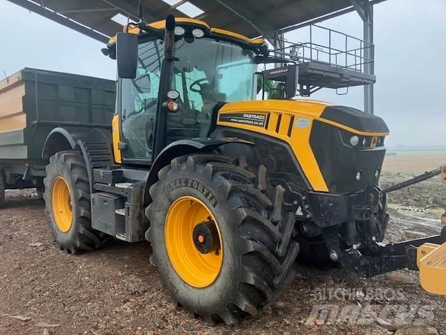 JCB Fastrac 4220 الجرارات