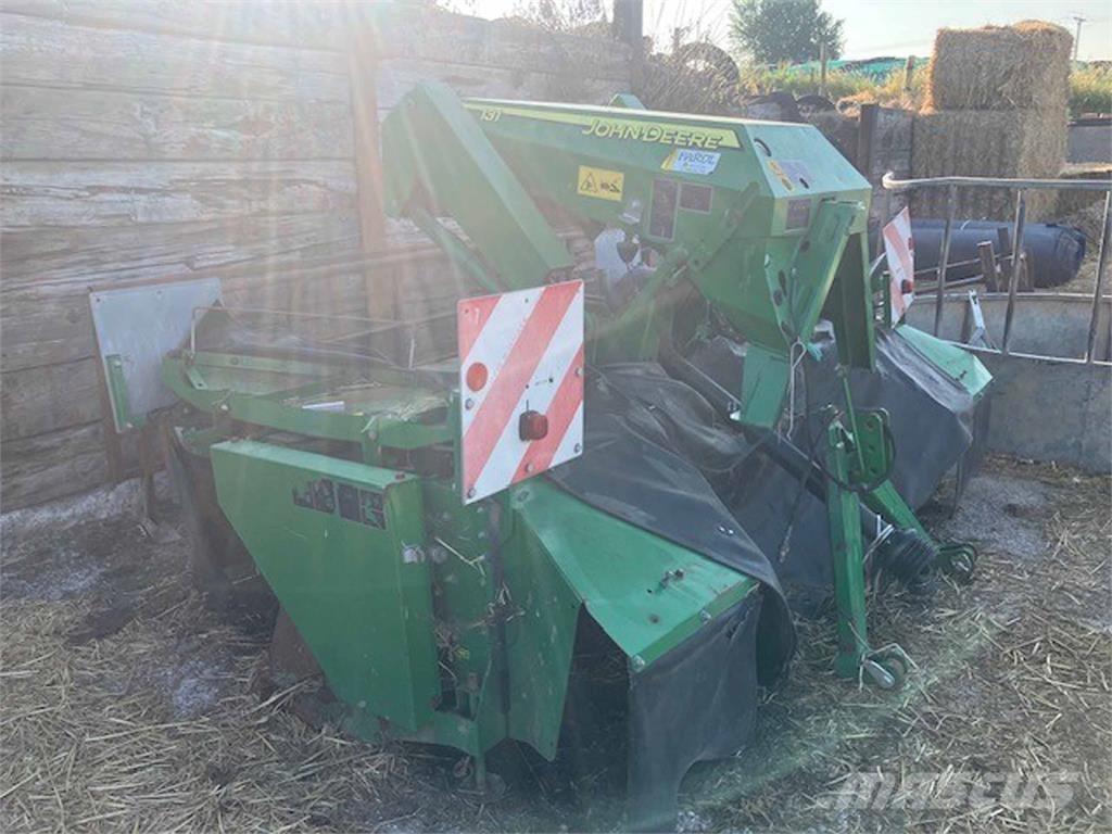 John Deere 131 معدات أخرى لحصاد العلف