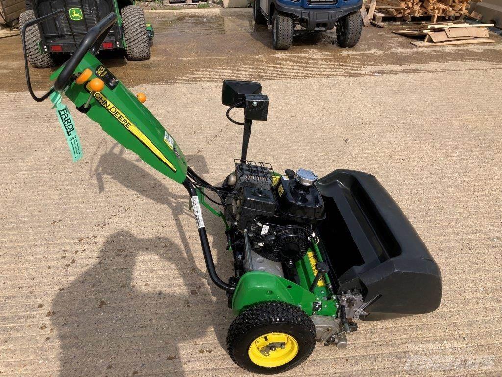 John Deere 260SL جز العشب خلف الكهف